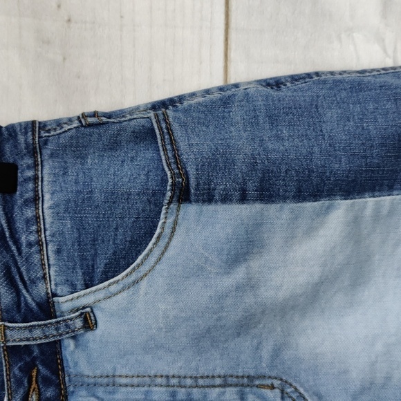 Skylar & Jade Two Tone Denim Mini Skirt, Size 26 - Picture 4 of 10